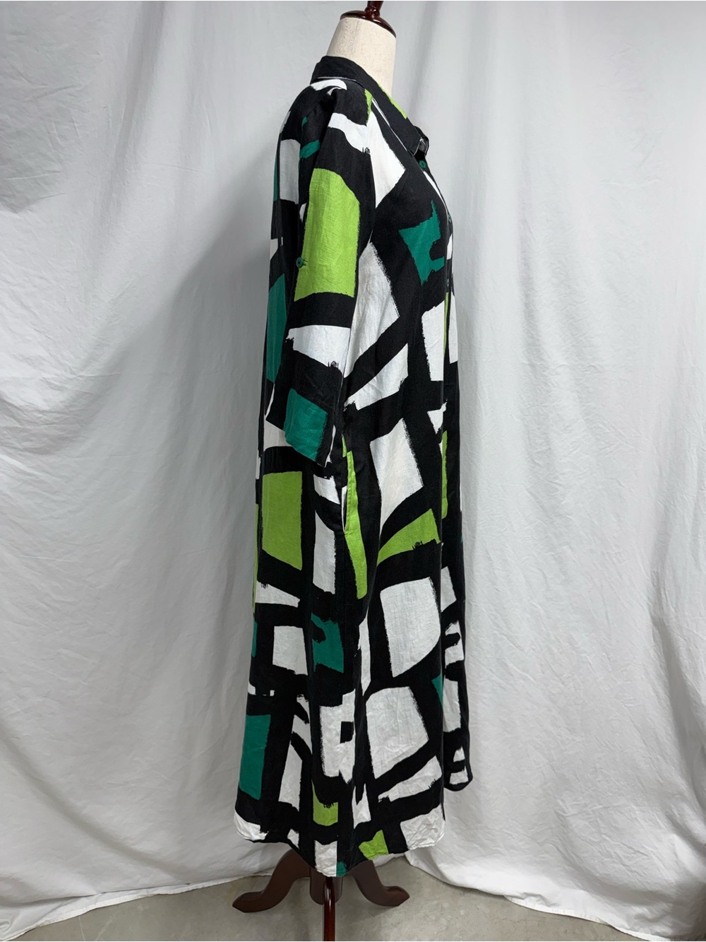 Ulla Popken Black, White & Green Abstract 3/4 Sleeve Maxi Shirt Dress - Picture 5 of 13